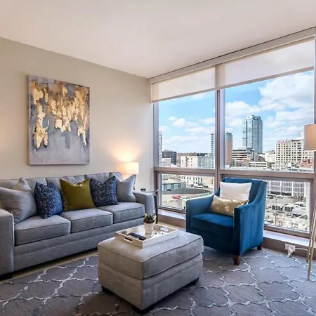 Luxury Apartment Downtown